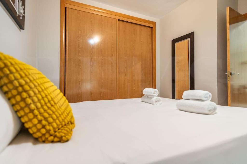 Serene With Balcony And View By Rems Apartment Fuengirola